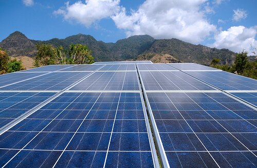 Paneles de energía solar en Jeda Villa Bali